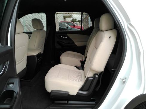 Used 2023 Chevrolet Traverse LT w/ LPO, Cargo Package image 19