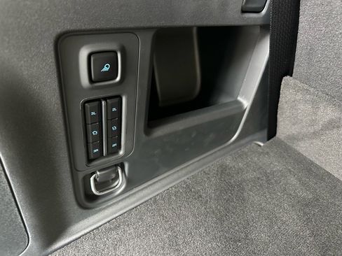 New 2026 Ford Expedition Platinum image 29