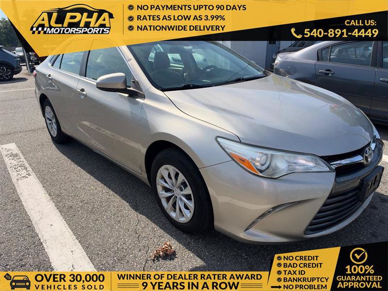 Used 2016 Toyota Camry LE FWD image 1