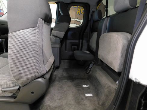 Used 2010 Suzuki Equator 2WD Extended Cab image 61