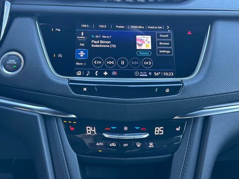 Certified 2025 Cadillac XT5 Luxury image 8