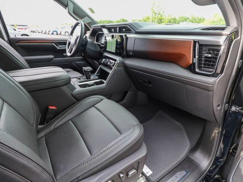Used 2025 GMC Sierra 1500 Denali w/ Denali Reserve Package AWD/4WD image 23