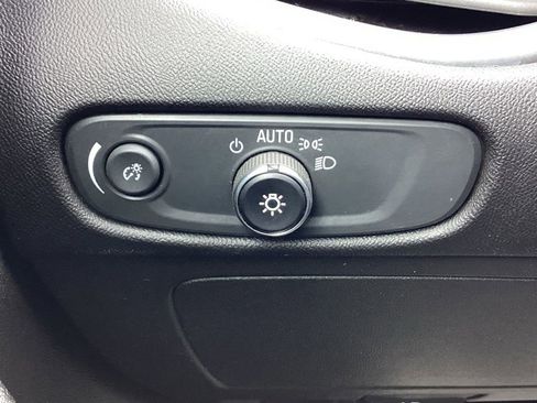 Used 2024 Chevrolet Malibu LT image 25