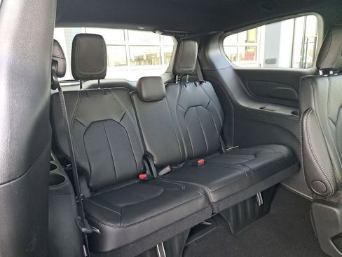 New 2026 Chrysler Pacifica Select w/ S Appearance Package image 15