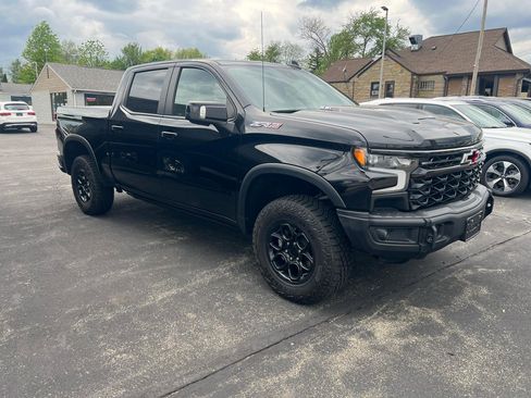 Used 2023 Chevrolet Silverado 1500 ZR2 w/ ZR2 Bison Edition AWD/4WD image 3