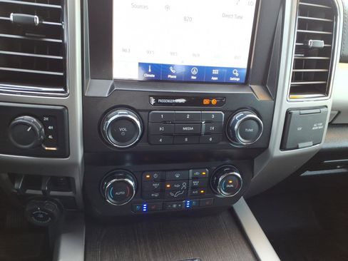 Used 2020 Ford F450 Lariat w/ Lariat Ultimate Package AWD/4WD image 14
