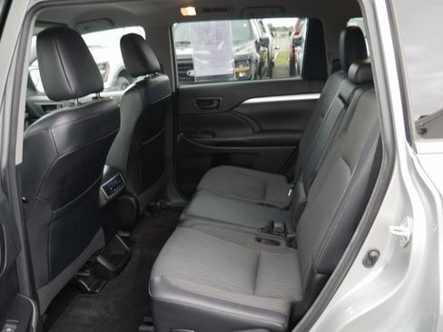 Used 2018 Toyota Highlander Plus image 22
