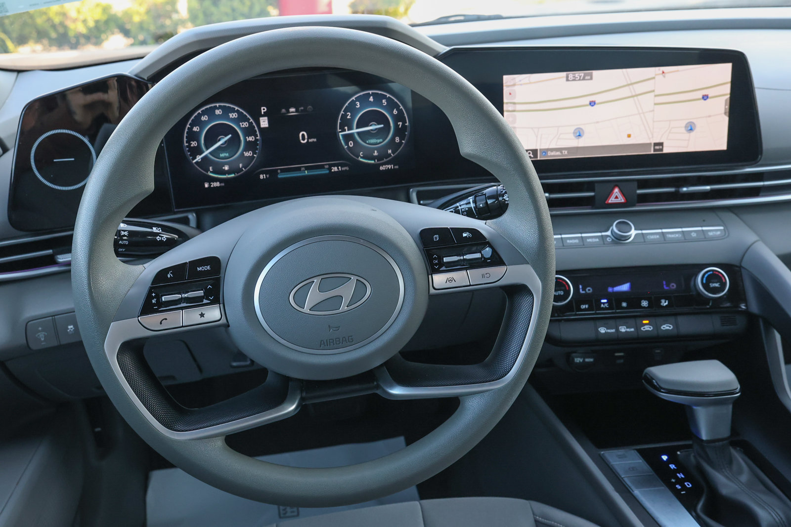 Used 2024 Hyundai Elantra SEL FWD image 16