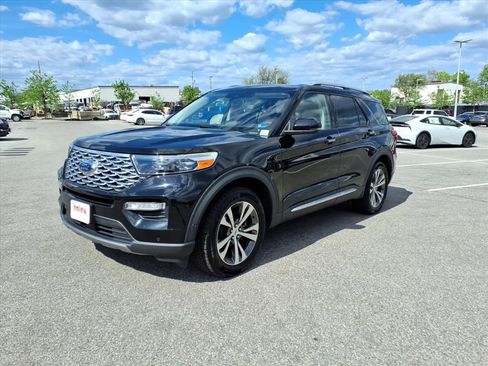 Used 2020 Ford Explorer Platinum w/ Premium Technology Package AWD/4WD image 9