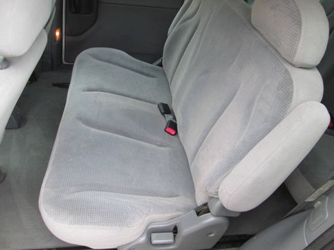 Used 2002 Mercury Villager FWD image 36