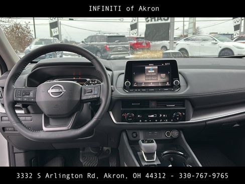 Used 2025 Nissan Rogue SV w/ SV Premium Package image 44