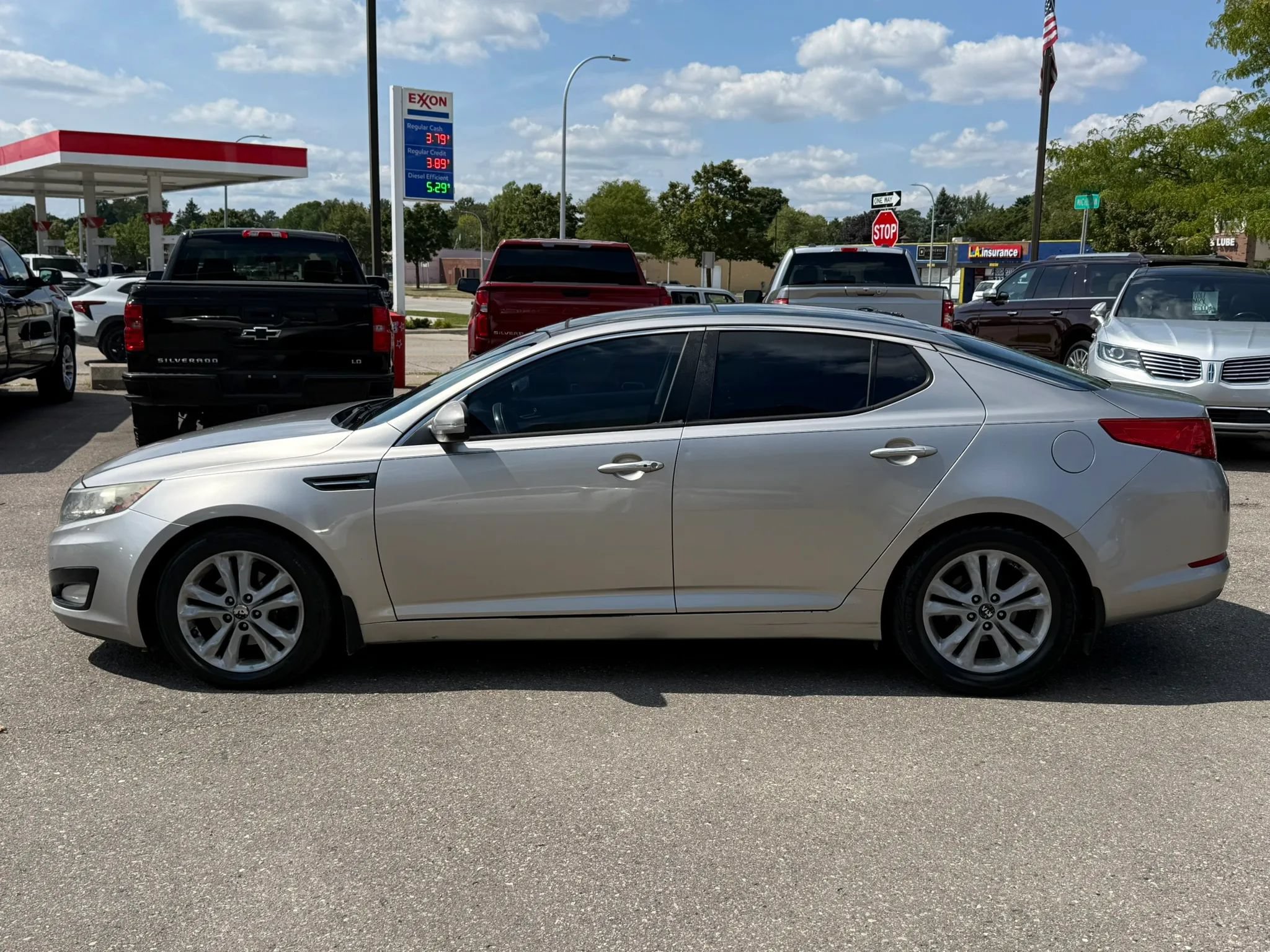 Used 2011 Kia Optima EX FWD image 8