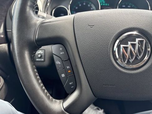 Used 2017 Buick Enclave Premium AWD/4WD image 29