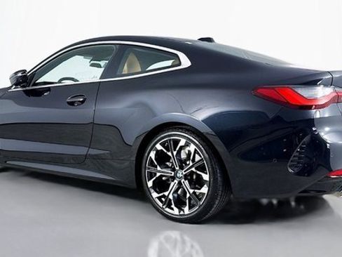 Used 2026 BMW 430i Coupe w/ Parking Assistance Package image 4