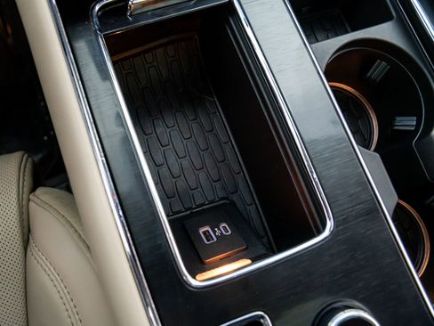 Used 2024 Lincoln Aviator Reserve w/ Equipment Group 201A image 21