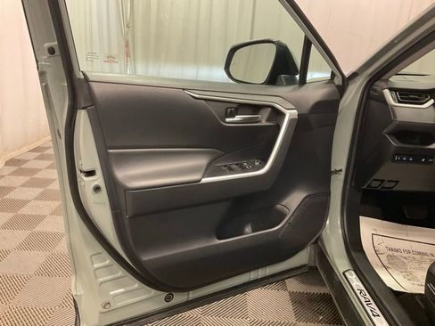 Used 2021 Toyota RAV4 XLE w/ Convenience Package AWD/4WD image 24