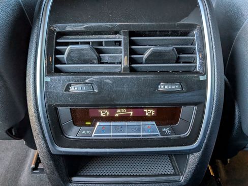 Used 2022 BMW X5 xDrive40i w/ Premium Package image 31