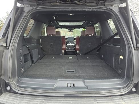 Used 2023 Ford Expedition Limited image 19