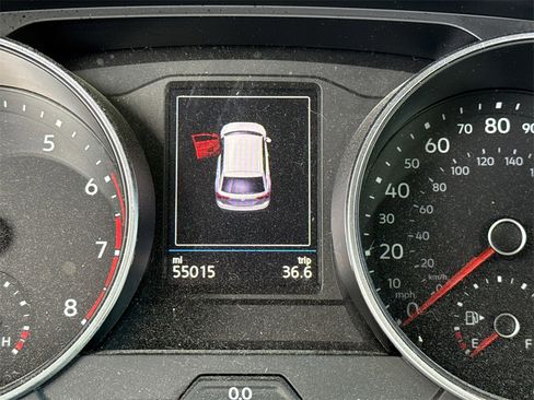 Used 2020 Volkswagen Tiguan SE image 10