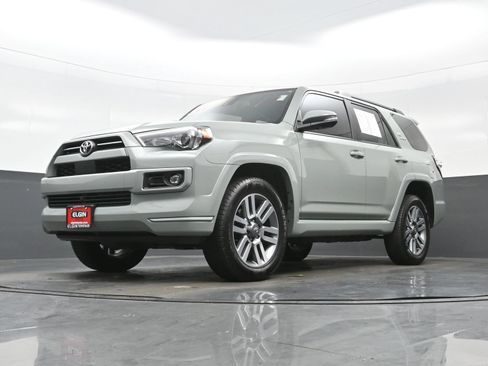 Used 2022 Toyota 4Runner TRD Sport w/ Technology Package AWD/4WD image 29