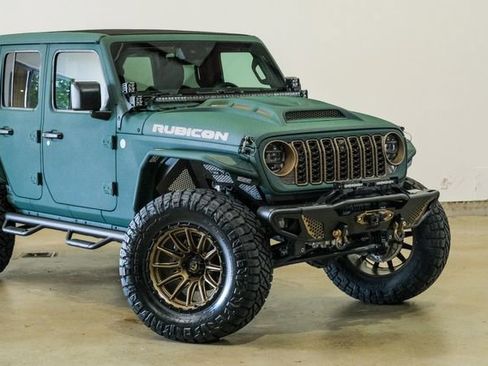 Used 2025 Jeep Wrangler Unlimited Rubicon w/ Technology Group image 35