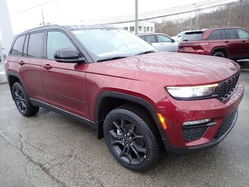 New 2025 Jeep Grand Cherokee Limited w/ MOPAR Finishing Package AWD/4WD image 9