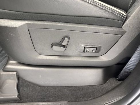 New 2026 RAM 3500 Laramie AWD/4WD image 16