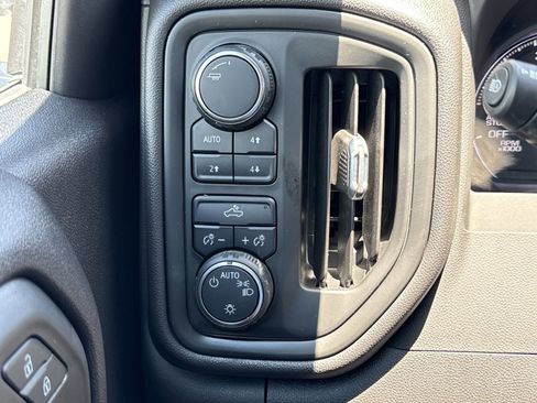 Used 2024 Chevrolet Silverado 1500 Custom Trail Boss w/ LPO, Dark Essentials Package AWD/4WD image 17