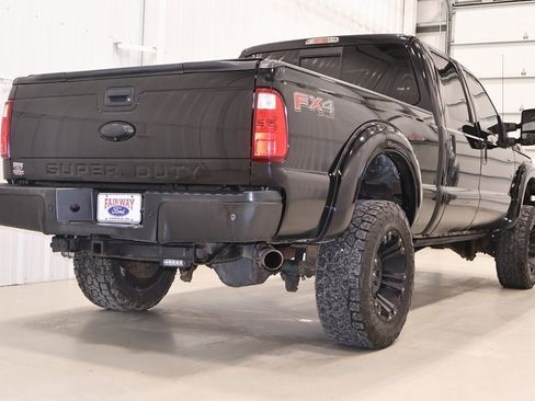 Used 2016 Ford F350 Lariat image 9