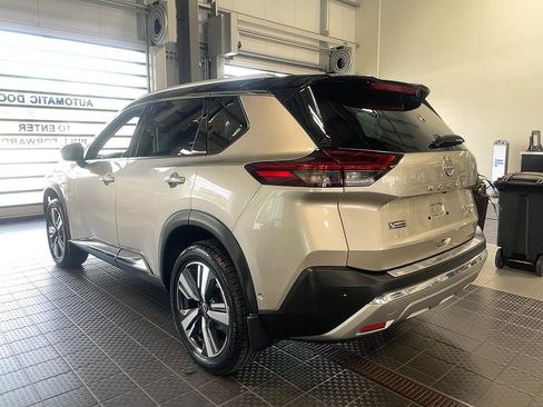 Used 2022 Nissan Rogue Platinum w/ Head-Up Display Package image 23