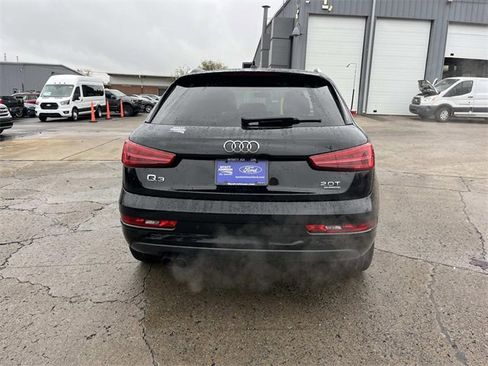 Used 2018 Audi Q3 2.0T Premium Plus w/ Premium Plus Package image 4