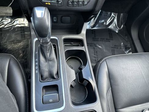 Used 2019 Ford Escape Titanium image 24