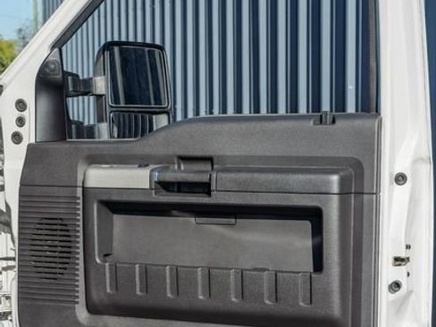 Used 2015 Ford F250 Lariat w/ Lariat Ultimate Package image 44