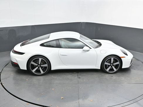 Certified 2026 Porsche 911 Carrera RWD image 34