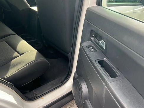 Used 2009 Jeep Liberty Sport image 19