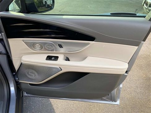 Used 2024 Lincoln Nautilus Reserve w/ Equipment Group 203A image 37