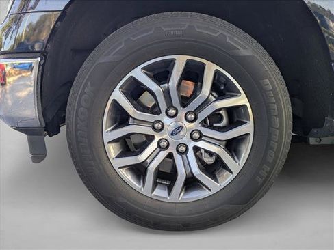 Used 2022 Ford F150 Lariat RWD image 13