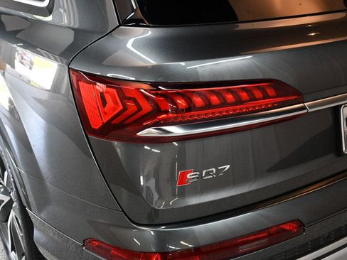 Used 2021 Audi SQ7 Premium Plus AWD/4WD image 16