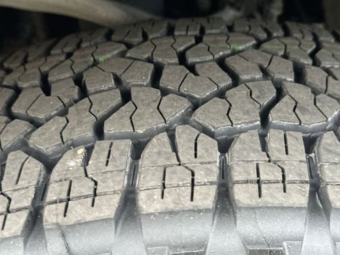 Used 2021 GMC Sierra 1500 Elevation image 12