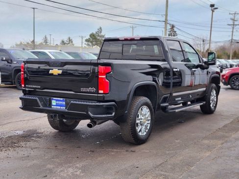 Used 2024 Chevrolet Silverado 3500 High Country AWD/4WD image 5