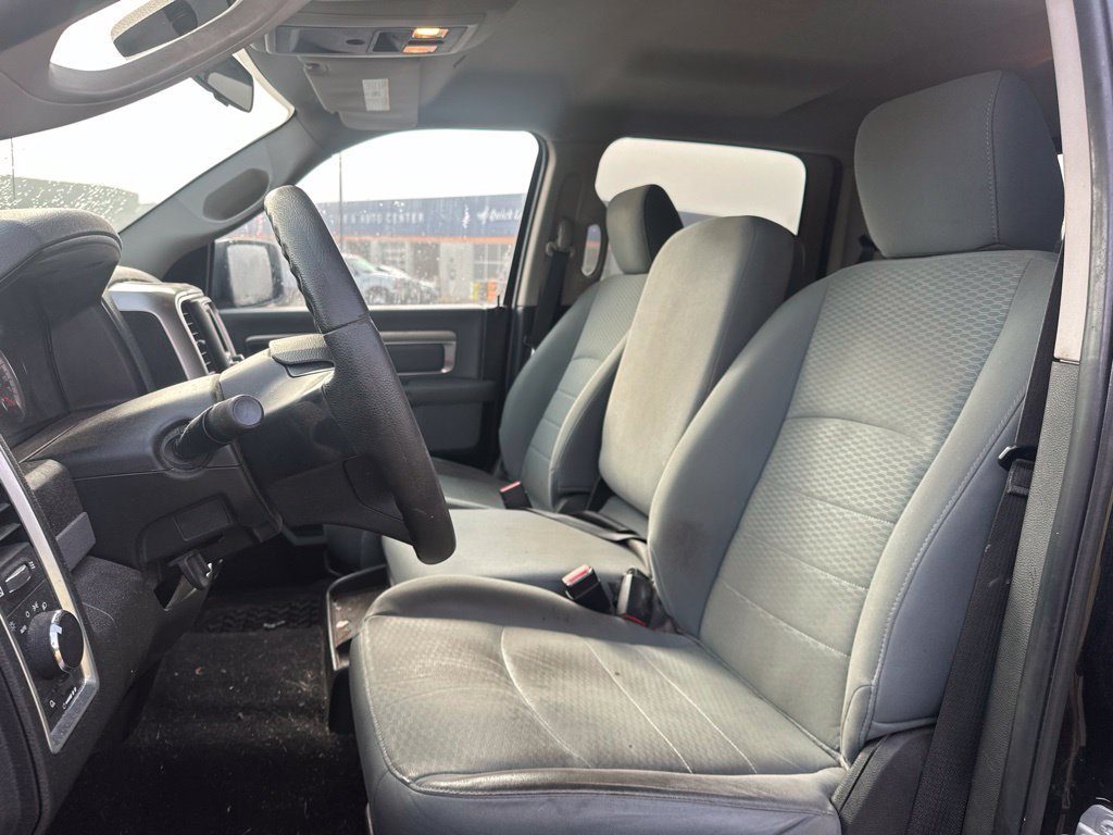 Used 2019 RAM 1500 Classic SLT AWD/4WD image 11