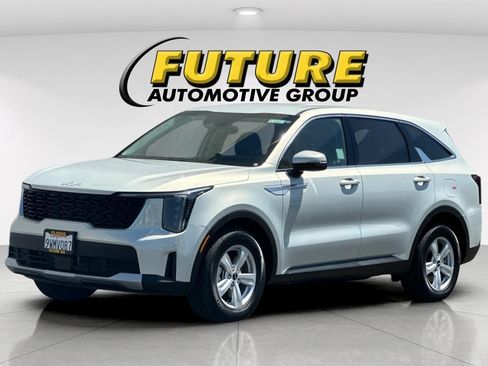 Certified 2026 Kia Sorento LX FWD image 8