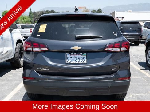 Used 2022 Chevrolet Equinox LS w/ LS Convenience Package AWD/4WD image 4