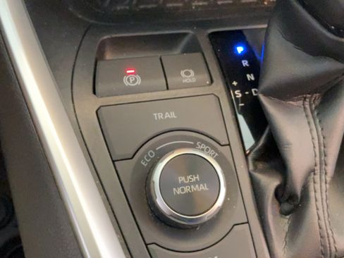 Certified 2021 Toyota RAV4 XLE Premium AWD/4WD image 13