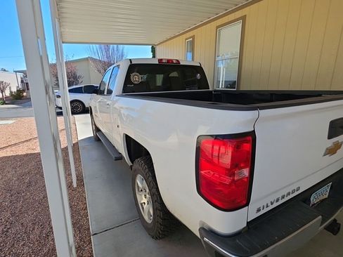 Used 2018 Chevrolet Silverado 1500 LT image 11