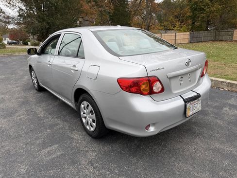Used 2010 Toyota Corolla LE image 6