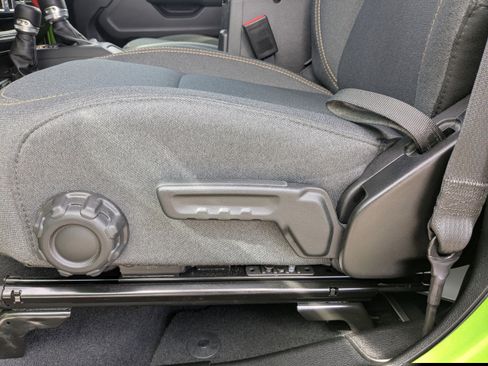 Used 2025 Jeep Wrangler Sport S image 20