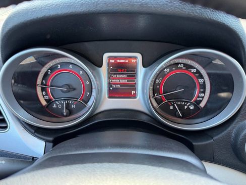 Used 2013 Dodge Journey SXT w/ Flexible Seating Group image 28