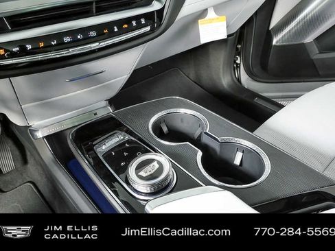 New 2026 Cadillac Lyriq Premium Luxury image 17