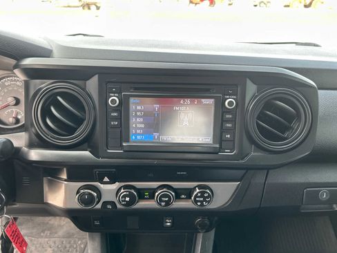 Used 2019 Toyota Tacoma SR image 22